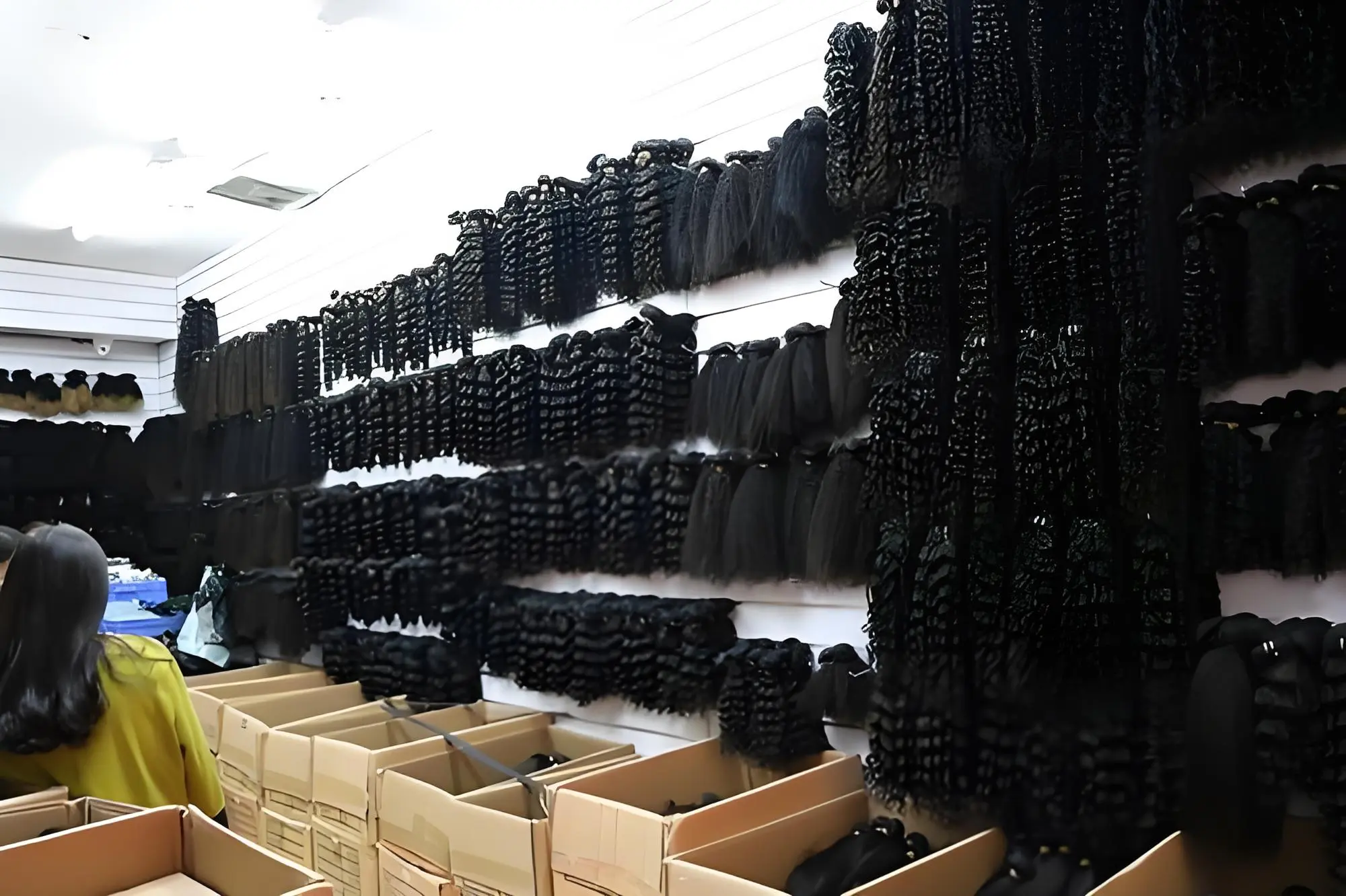 Bulk synthetic wigs inventory ready for international wholesale orders
